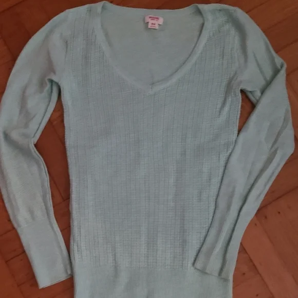Long Sleeve Ribbed Sweater Sz M - Picture 2 of 4